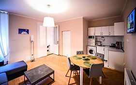 Jules' sunny, spacious&central apartment