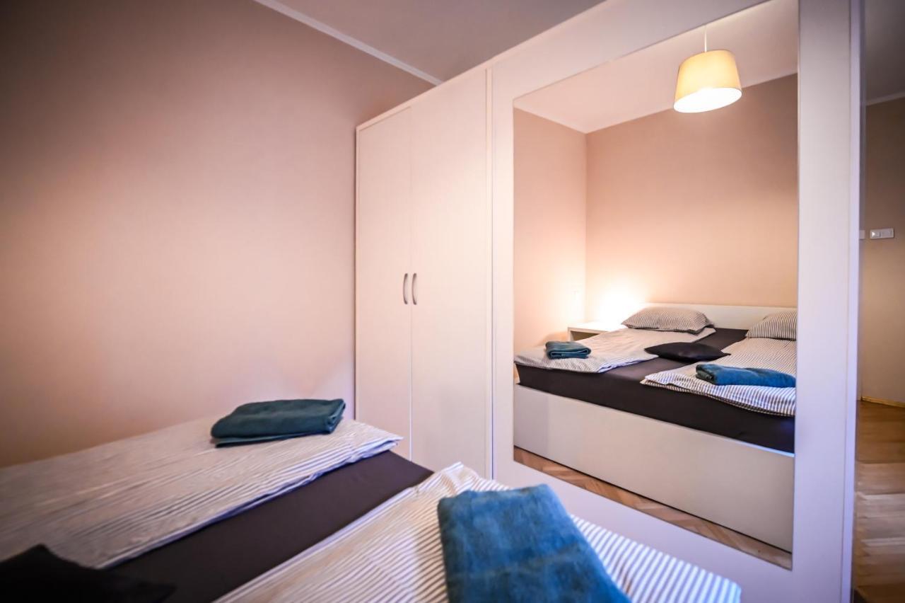 Jules' sunny, spacious&central apartment Sibiu Exterior foto